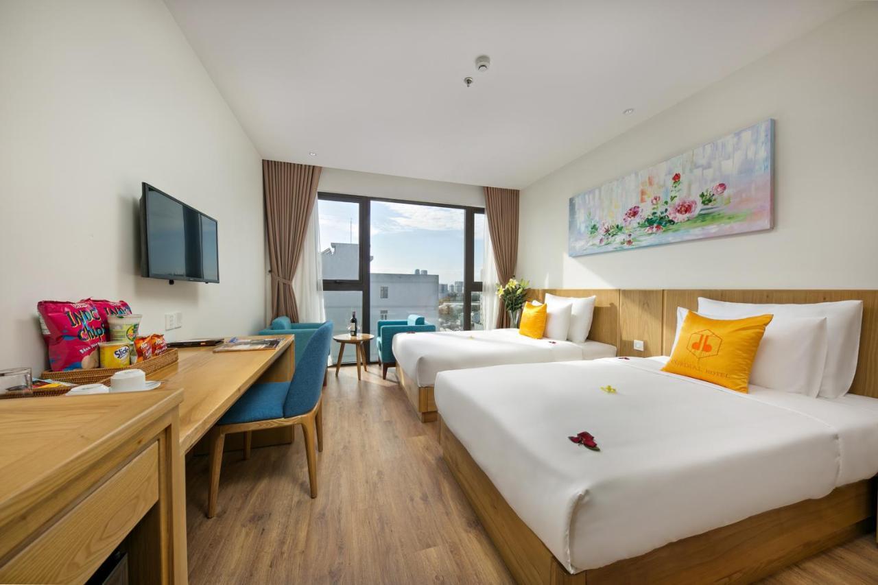 Cordial Beach Hotel Da Nang Exteriör bild